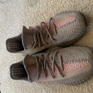 I’m selling these Yeezys just don’t want them anymore there in good condition